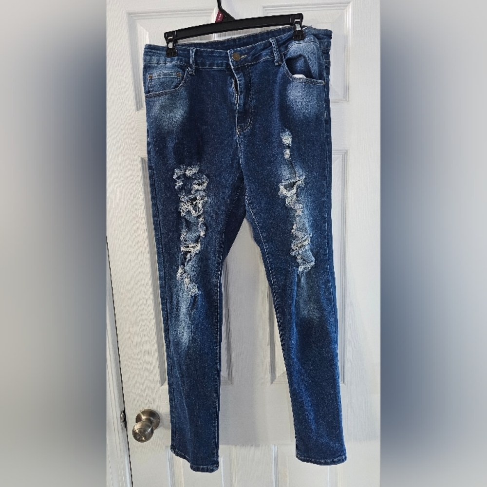 Men's Distressed Blue Jeans, with stylish Rips.